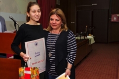 Награђена Сара Савић са проф. Бојаном Симоновић