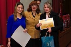 Велика прва награда Јовани Бабић; њена професорка Светлана Кулић и проф. др Зона Мркаљ