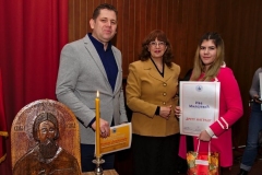 Ива Милојевић, вероучитељ Момир Дамјановић и проф. др Зона Мркаљ